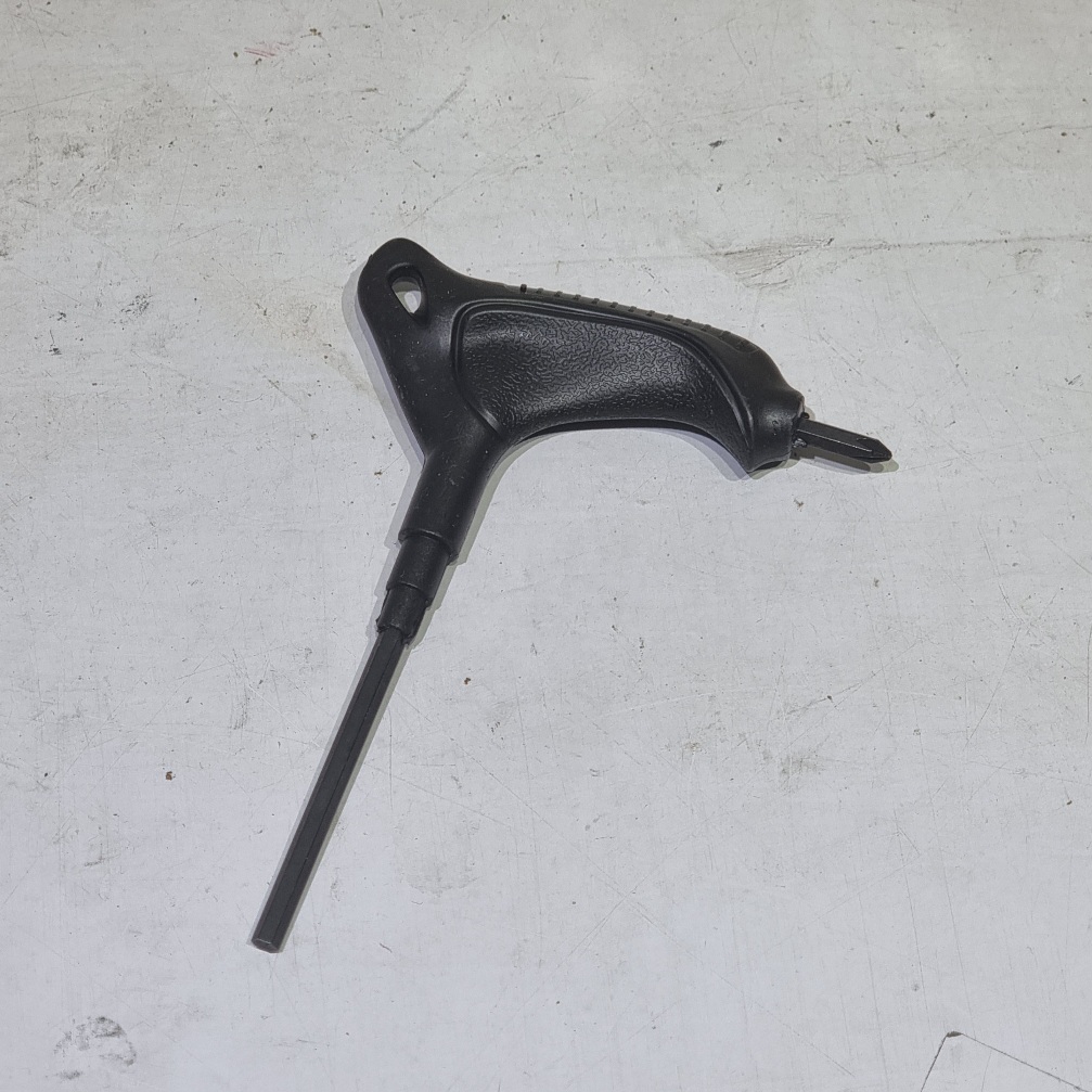 [0232] skatetool ไขควง น็อต โรลเลอร์ อินลายสเก็ต หัวหกเหลี่ยม 4mm หัวบวก