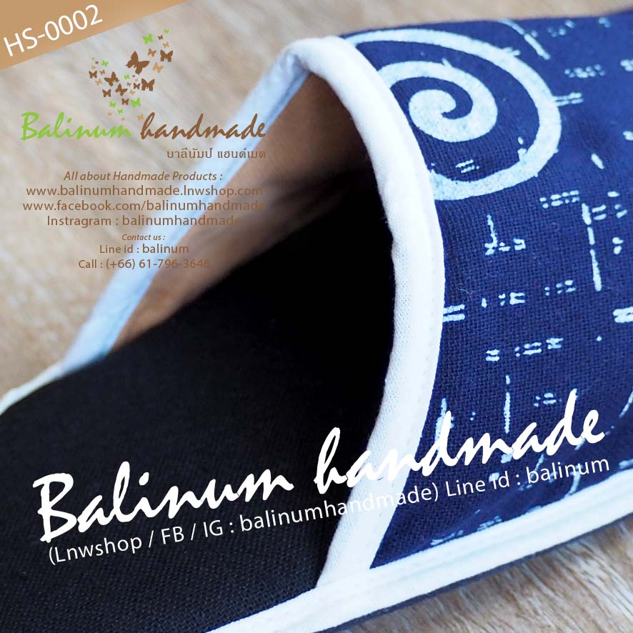Slipper Handmade รองเท้าสลิปเปอร์ รองเท้าใส่ในบ้าน งานแฮนด์เมด เนื้อผ้าฝ้ายพิมพ์ลาย งานตัดเย็บดี เนื้อนุ่มใส่สบาย เป็น Free size ใส่ได้ทั้งผู้หญิงและผู้ชาย (เนื่องจากเป็นงานแฮนด์เมด ลายผ้าจะมีแบบมาไม่ซ้ำกันนะคะ) น้ำเงิน (Blue)