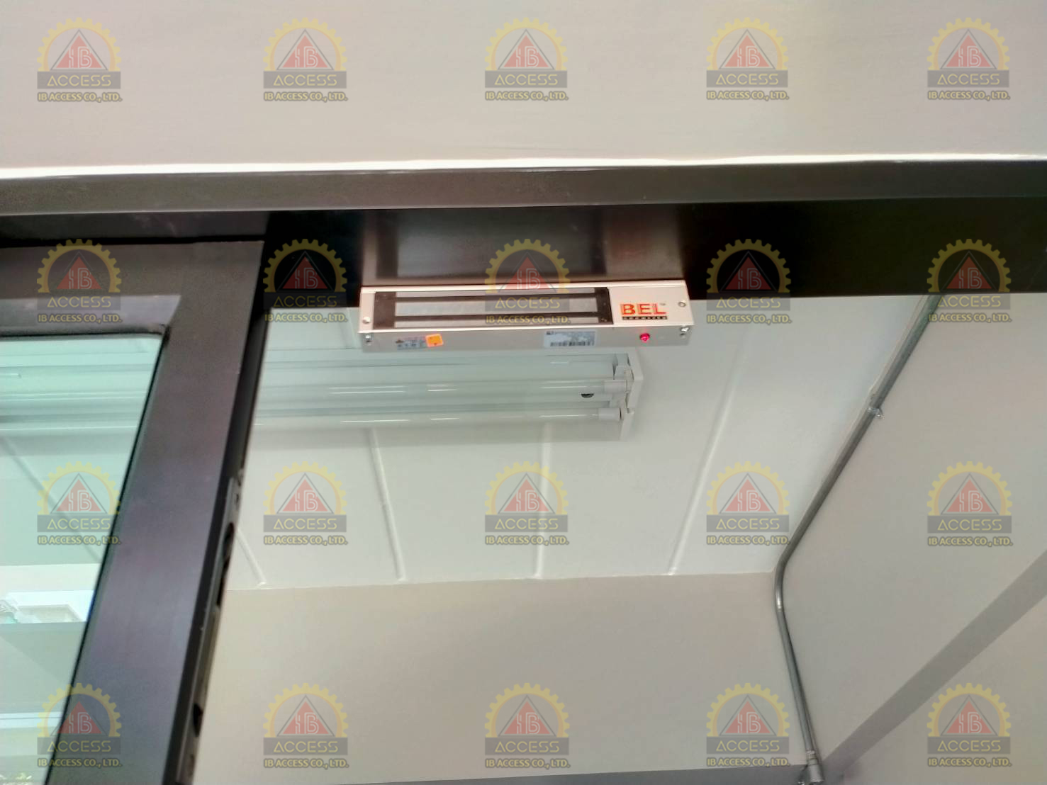 Magnetic Lock 600 lbs. ยี่ห้อ BEL รุ่น 600LED พร้อม LZ Bracket