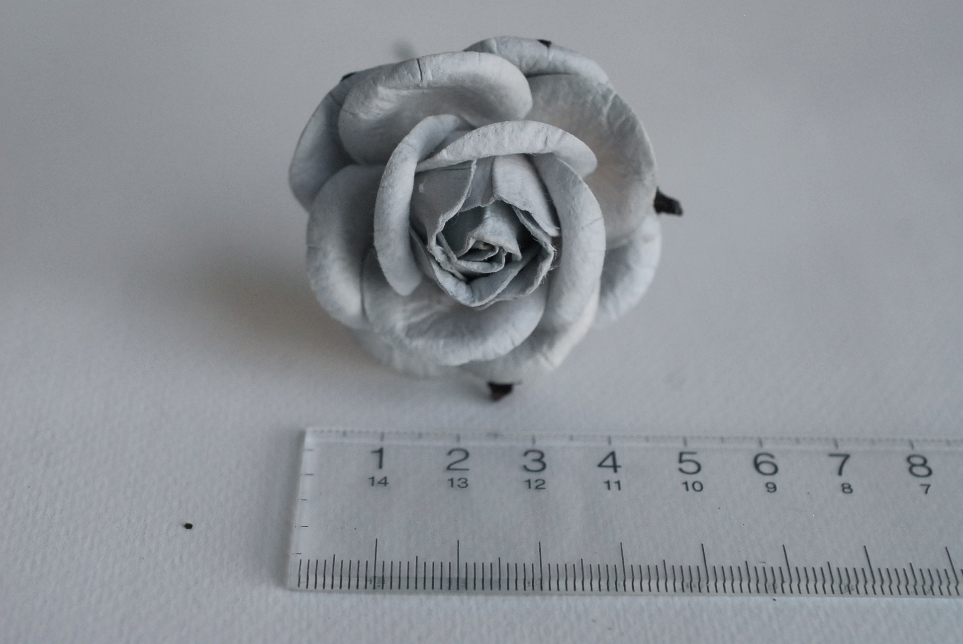 ดอกไม้กระดาษสา ดอกไม้กุหลาบกระดาษ ดอกไม้ประดิษฐ์ งานแต่งงาน ตกแต่งของชำร่วย, งานแต่งงาน สีเทา ขนา่ด 4.5 cm., Paper flower,20 Pieces mulberry rose, 4.5 cm. light grey color.