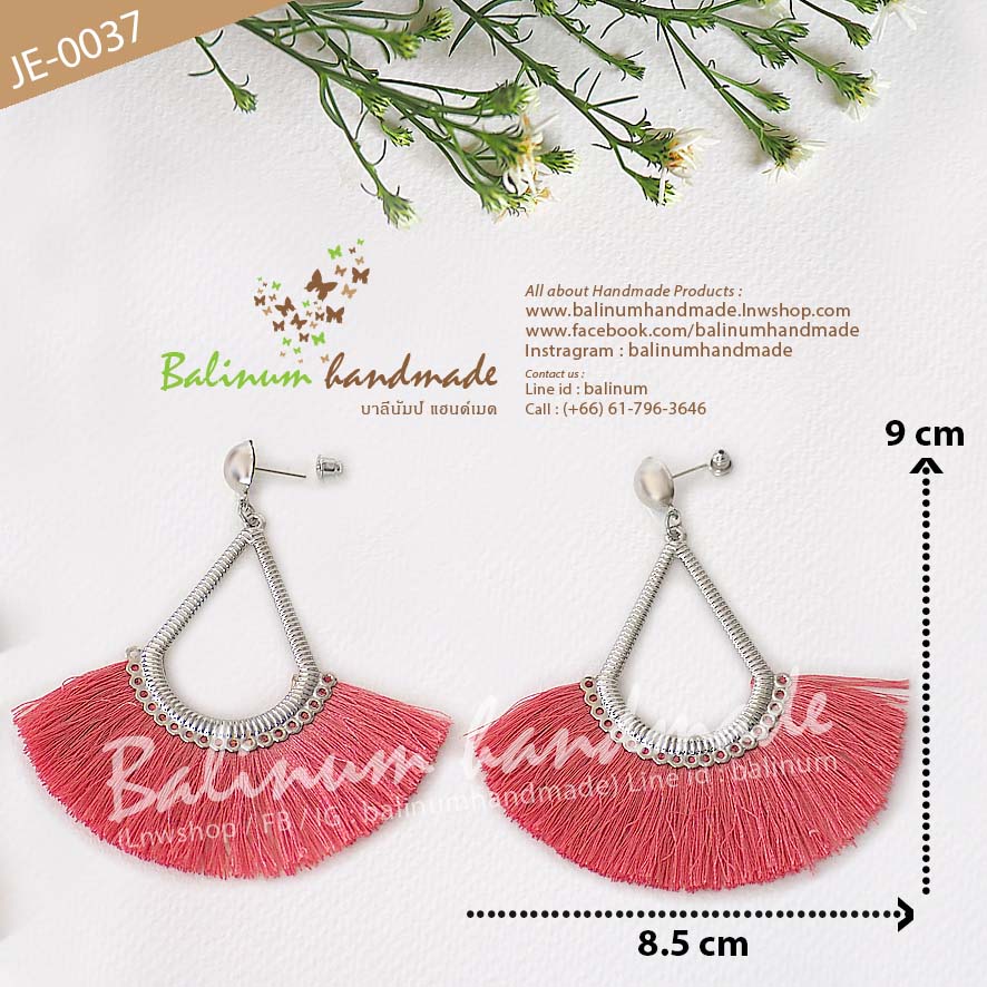 ต่างหูแฮนด์เมด ประดับพู่สีชมพู สไตล์โบฮีเมียน เก๋มากค่ะ ชมพู (Pink)