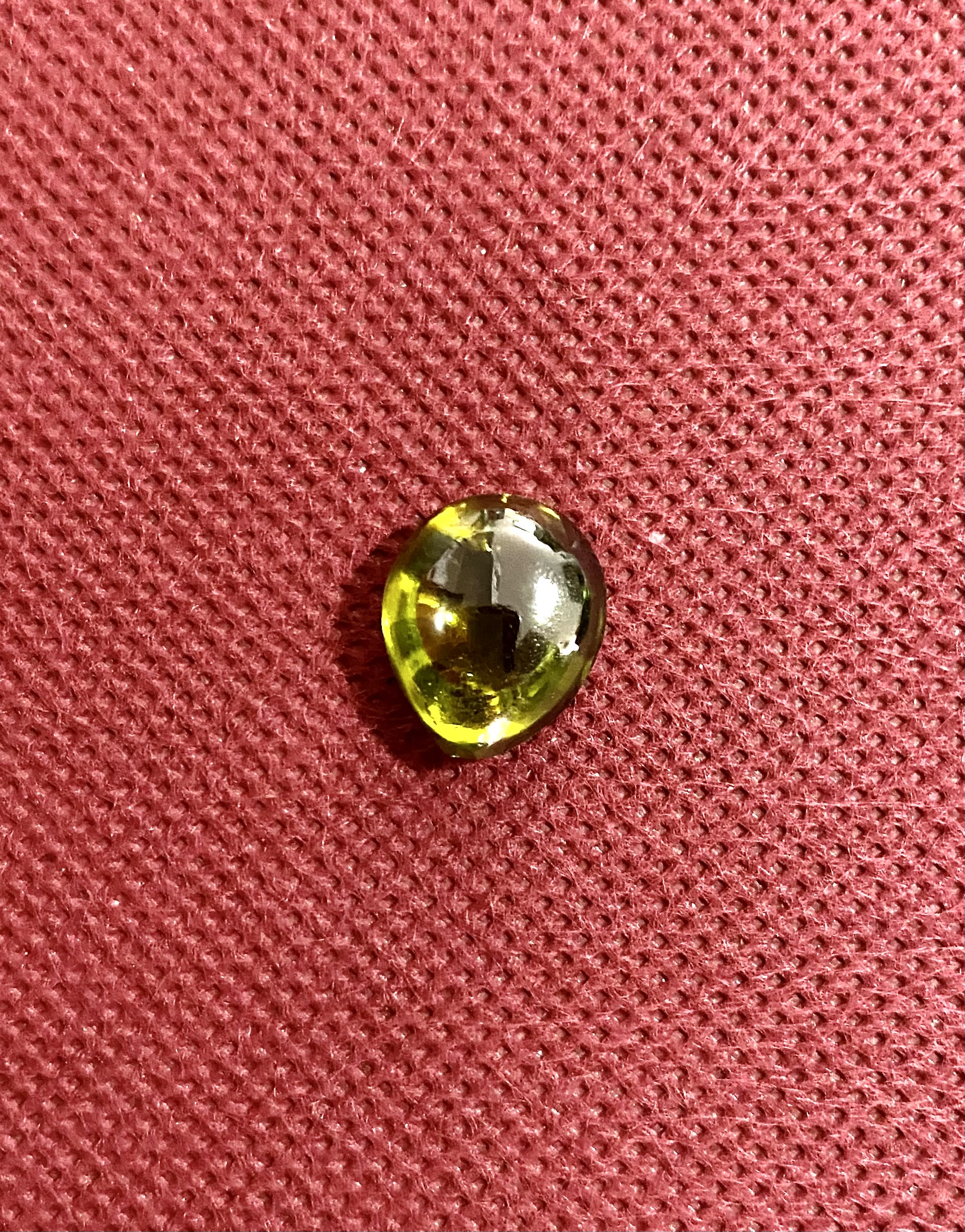 เพชรพญานาค สีเขียว แบบหยดน้ำขนาด 1.4 ซม.