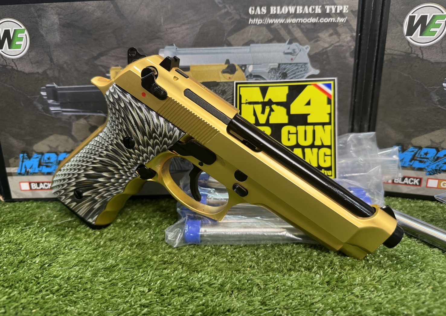 WE M92 EAGLE Full Auto GBB (Gold)