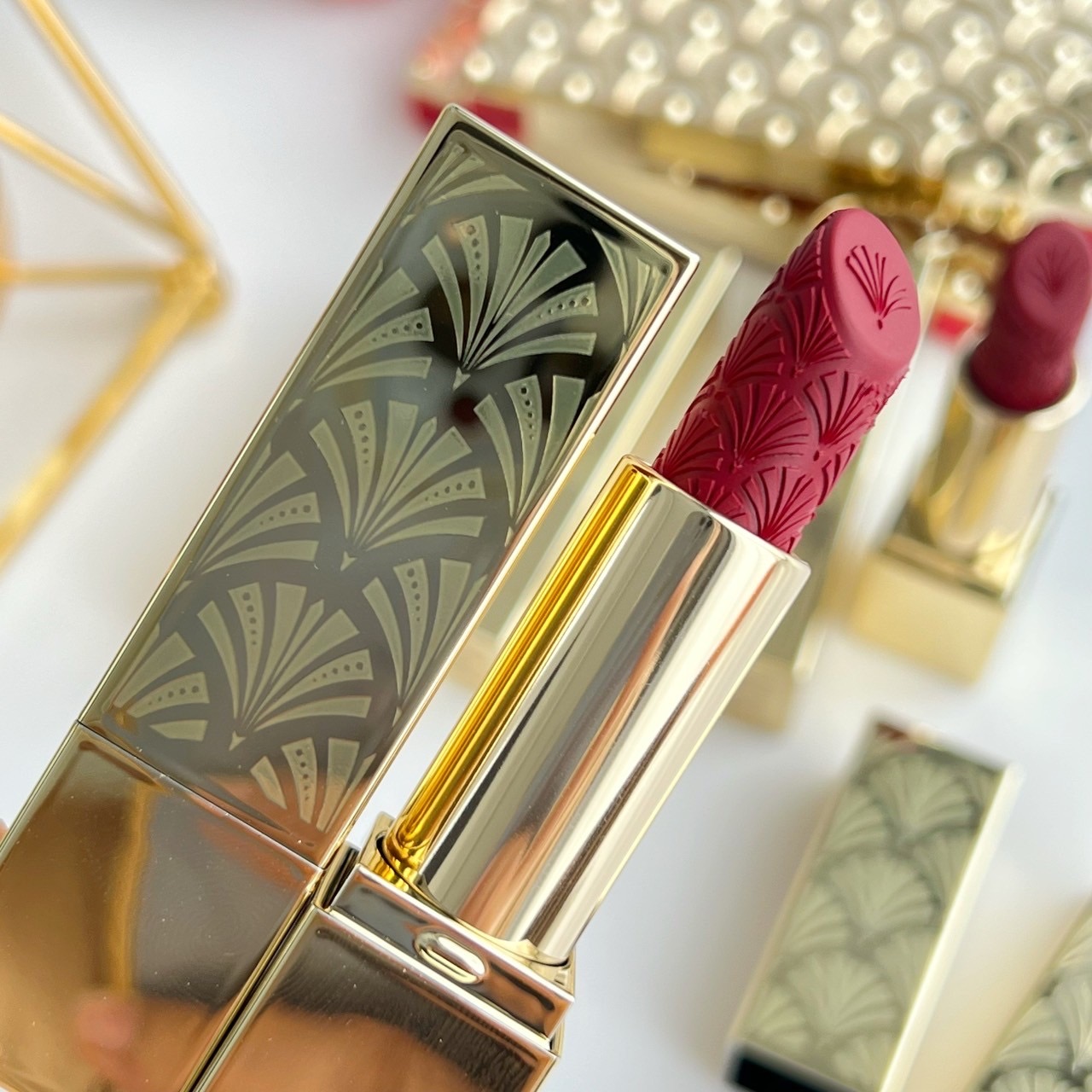 ลิปสติก Estee Lauder Rouge a Levres Limited Lipstick 3.5g # Red Velvet (No Box)