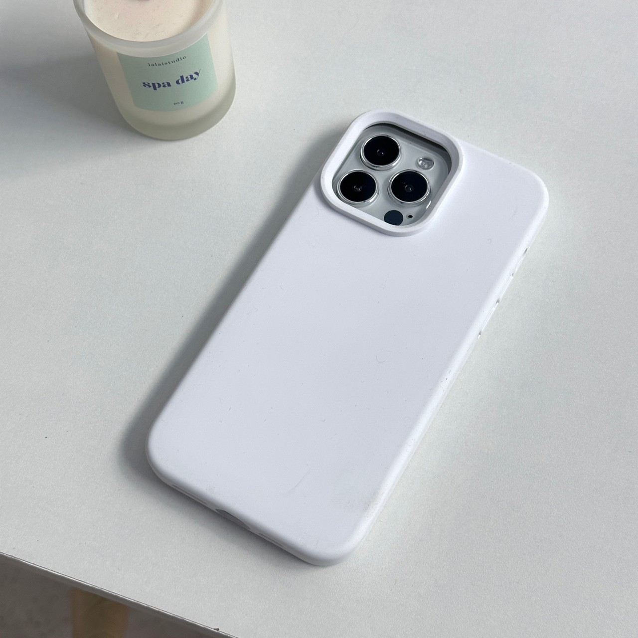 Silicone premium Case v.2 (white colors)