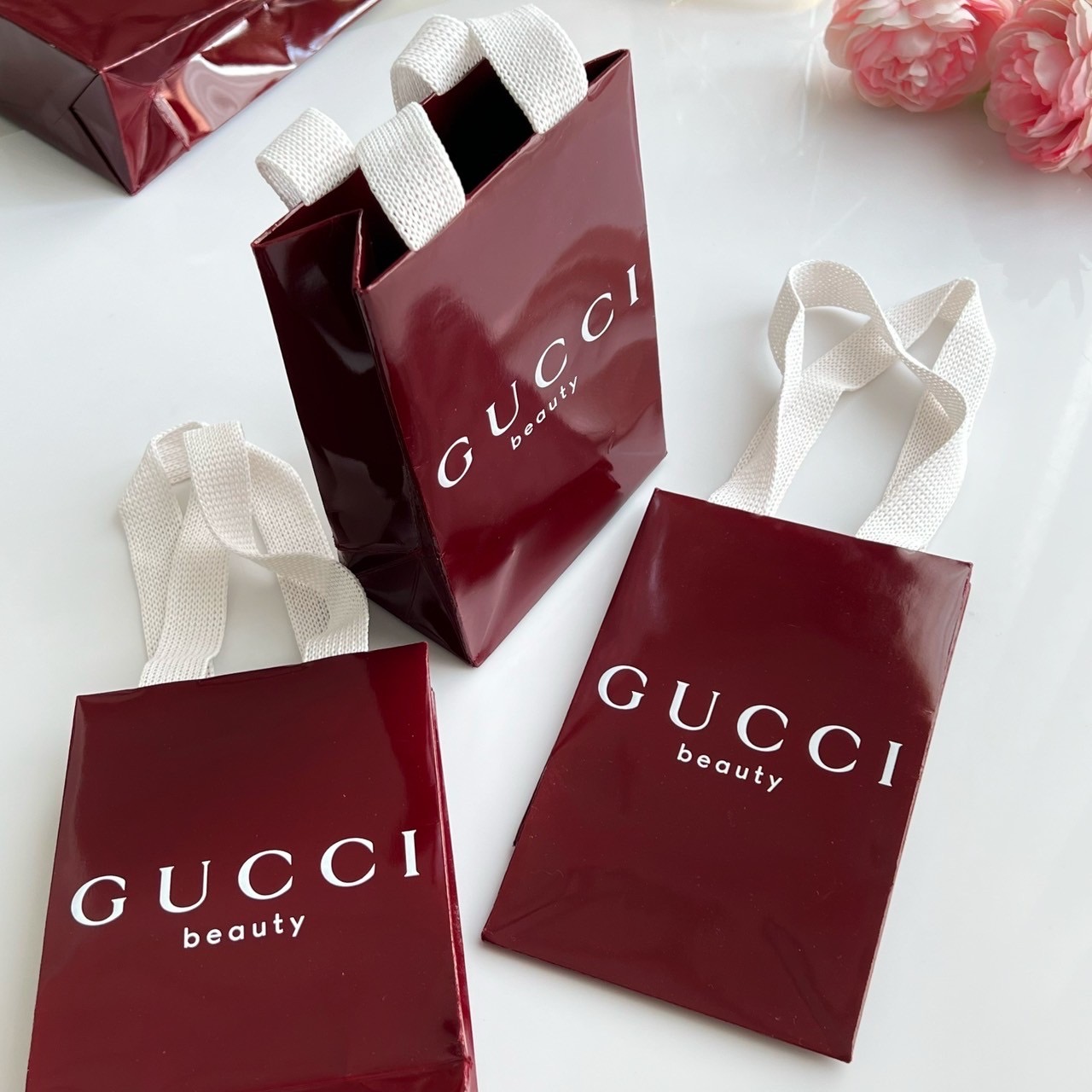 เซ็ทน้ำหอมจิ๋ว Gucci Flora Gorgeous Mini Perfume & Liquide Mat Lip # 521