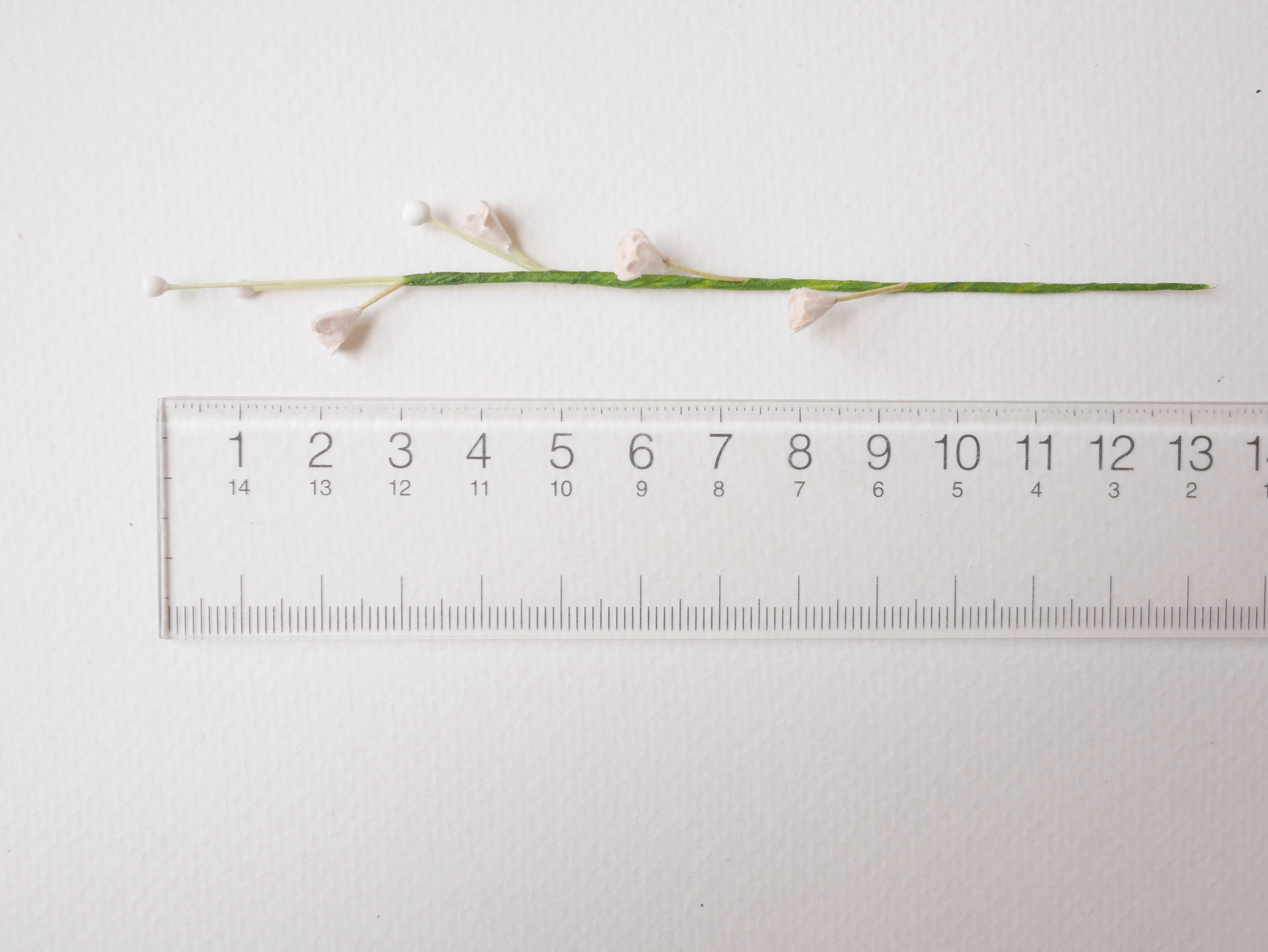 ดอกไม้ประดิษฐ์, ดอกไม้กระดาษสา, ดอก gypsophila, ดอกยิปโซ, ดอกยิปโซก้าน เกสรสีขาว งานประดิษฐ์ตกแต่งของชำร่วย, ดอกไม้ทำพานพุ่ม,พานพวงมาลัย, พานรับไหว้, ขนาด 0.5 cm. สีชมพู ก้านลวดสีเขียว