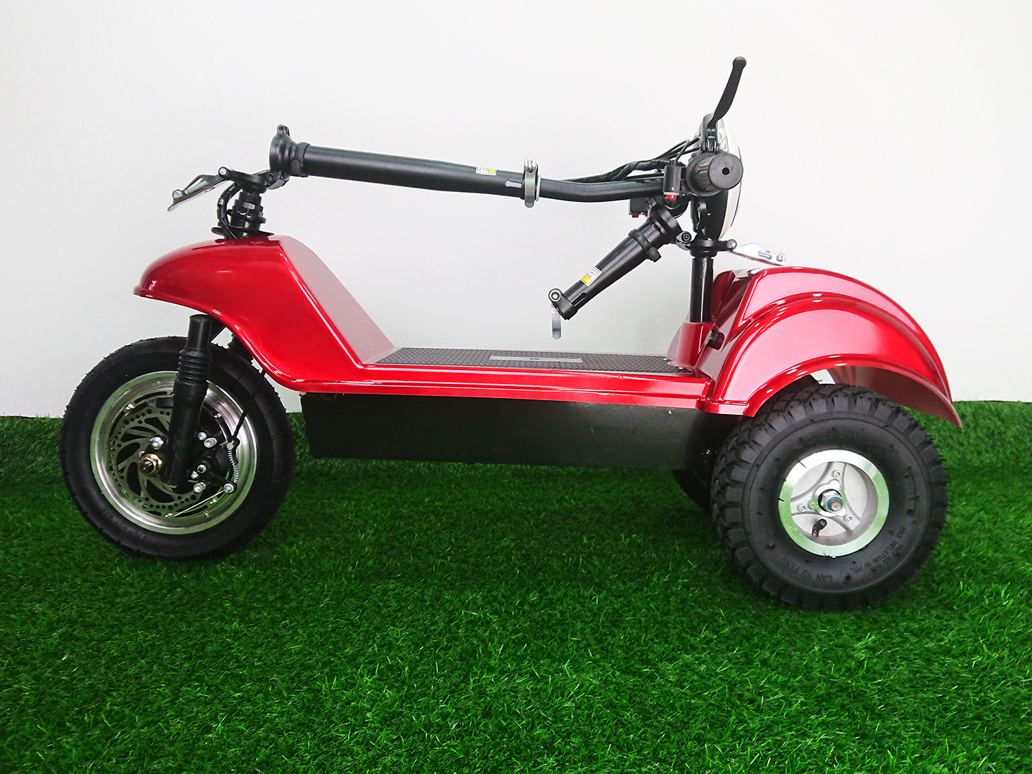 [0601] สกู็ตเตอร์ไฟฟ้า รุ่น Rhino สำหรับผู้สูงอายุ มี3ล้อ ขนาด12นิ้ว รับประกัน6เดือน มีอะไหล่เปลี่ยน Electric scooter