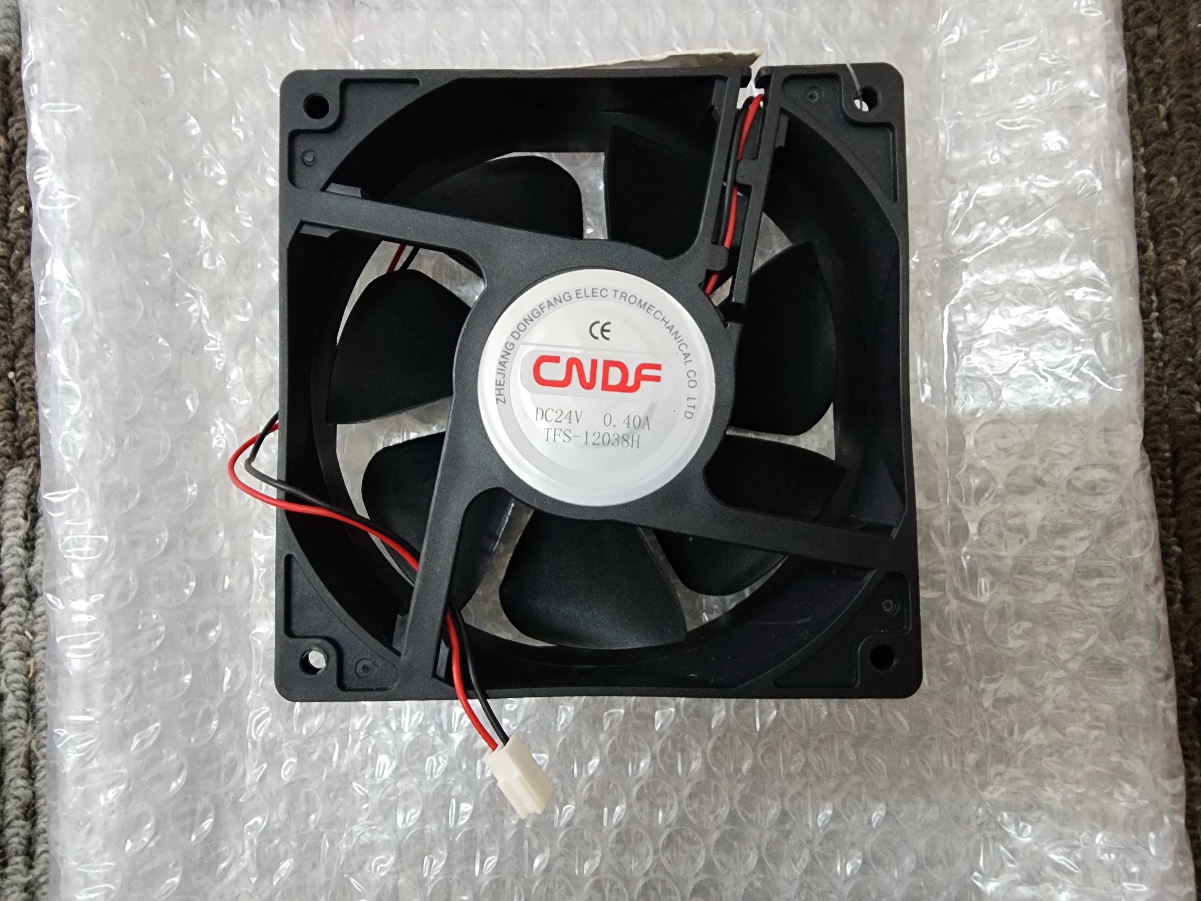 พัดลม 24V 0.40A Size: 120x38mm 2 สาย ดำ แดง