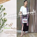 กระเป๋าย่ามลายช้างแฮนด์เมด งานผ้าฝ้าย ผ้านากา แบบสะพายไหล่ สะพายข้าง มี 2 ช่องซิปใส่ของด้านบนและด้านหน้า ข้างในบุผ้าซับในสีดำ ใช้งานง่ายแบบรูดเดียวจบ สามารถใช้งานได้หลากหลาย จุของสุดๆ (สามารถใช้ได้ทั้งผู้หญิงและผู้ชาย) ขาว,ดำ (White,Black)