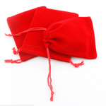 ถุงผ้ากำมะหยี่มีเชือกรูดสีแดง ขนาด10x8cm. แพ็ค50ชิ้น :004603