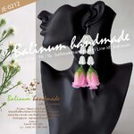 ต่างหูมาลัยอุบะดอกรัก ดอกกุหลาบ โดย บาลีนัมป์แฮนด์เมด ดูเก๋และสวยงามมากค่ะ ชมพู,ขาว,เงิน (Pink,White,Silver)