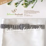 เข็มขัดเงินโบราณ ลายดอกพิกุลละเอียด สไตล์วินเทจโบฮีเมียนแอนทีค แบบถอดหัวเข็มขัดได้ สวมใส่ง่าย เป็นตะขอเกี่ยว สามารถเลื่อนเกี่ยวปรับขนาดสั้น-ยาวได้ จะเลือกเกี่ยวตรงไหนก็เลื่อนเกี่ยวได้ง่าย เพราะเข็มขัดเป็นลวดสลิง จะใส่แมทซ์กับผ้าซิ่น ผ้าไทย ชุดเมือง ชุดล้า เงิน (Silver)