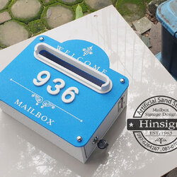 ตู้จดหมายสีฟ้าปากขาวลาย Welcome