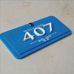 ป้ายบ้านเลขที่ ป้ายห้องพักสีฟ้า ลาย Welcome สี่เหลี่ยมผืนผ้า ขนาด 9.5 x 19 cm.