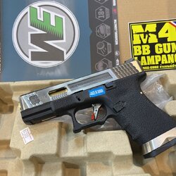 WE Glock19 G-Force Custom – เฟรมดำ สไลด์เงิน ลำกล้องทอง