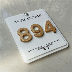ป้ายบ้านเลขที่ Welcome ป้ายสีขาว ติดตัวเลขสีทอง เหมาะสำหรับตัวเลข 1-3 หลัก ขนาด 13.5 x 17 cm