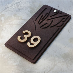 ป้ายบ้านเลขที่ ลายปะการังสีโอ๊ค ติดตัวเลขสีทอง เรซิ่นหินทรายแท้ ขนาด 23 x 12.5 cm.