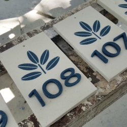 ป้ายเลขที่ห้องพัก ลายใบไม้สีฟ้า