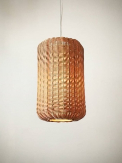 โคมไฟห้อย D0063 หวายเทียมทรงกระบอกสูง สไตล์ธรรมชาติ