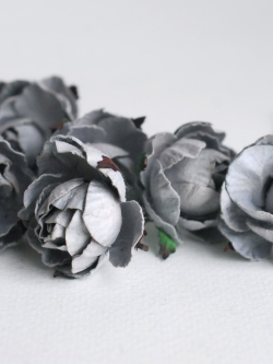 ดอกไม้กระดาษสาราคาส่ง, ดอกไม้กระดาษ,สำหรับตกแต่งของชำร่วย งานแต่งงาน ดอกกุหลาบกลม peony ขนาด 3.5 cm. จำนวน 25 ดอก, สีเทา Paper Flowers, Peony flowers supplies size 3.5cm./ 25 pieces, handmade flowers, peony gray color.