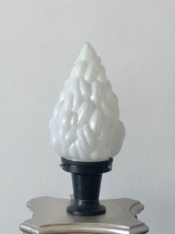 โคมไฟหัวเสา เปลวไฟ นม