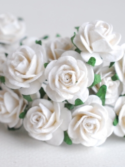 ดอกไม้กระดาษสา ราคาส่ง, ดอกกุหลาบกระดาษสา ดอกไม้ประดิษฐ์ ตกแต่งงานแต่งงาน ขนา่ด 2.00 cm., สำหรับของชำร่วย, งานแต่งงาน, ดอกไม้ทำข้อมือเจ้าสาว สีขาว จำนวน 50 ดอก Paper flower,50 Pieces mulberry rose, 2 cm. white color.