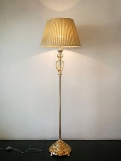 โคมไฟตั้งโต๊ะ 7018FL