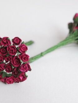 ดอกไม้กระดาษสา ดอกไม้กระดาษสา จตุจักร งานประดิษฐ์ ดอกไม้ทำข้อมือเพื่อนเจ้าสาว แต่งงาน, ดอกกุหลาบตูม 50 ดอก สีแดงเข้ม ขนาด 0.8x0.8 cm. paper flowers, budding roses flower 0.8 x 0.8 cm. 50 pieces.red wine color