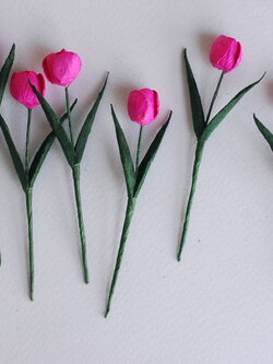 ดอกไม้ประดิษฐ์, ดอกไม้กระดาษสา, ดอกtulips, ดอกทิวลิปส์, ก้านสีเขียว งานประดิษฐ์ตกแต่งของชำร่วย,ทำการ์ดรับเชิญ,ช่อดอกไม้ขนาดเล็ก, ขนาด 1.5 cm. สีชมพูบานเย็น