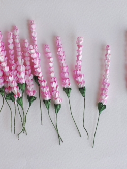 ดอกไม้ประดิษฐ์, ดอกไม้กระดาษสา, ดอกลาเวนเดอร์กระดาษ lavender, ดอกลาเวนเดอร์ กระดาษสา งานประดิษฐ์ตกแต่งของชำร่วย, ดอกไม้ทำพานพุ่ม, พานรับไหว้, ขนาด 1 cm. สีชมพูอ่อนปัด