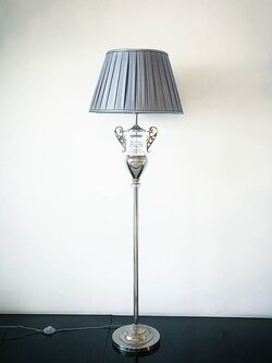 โคมไฟตั้งโต๊ะ 6706FL