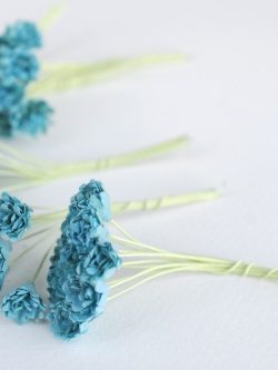 ดอกไม้ประดิษฐ์, ดอกไม้กระดาษสา, ดอก gypsophila, ดอกยิปโซ งานประดิษฐ์ตกแต่งของชำร่วย, ดอกไม้ทำพานพุ่ม, พานรับไหว้, ขนาด 0.4 cm. สีฟ้าตุ่น colonial blue