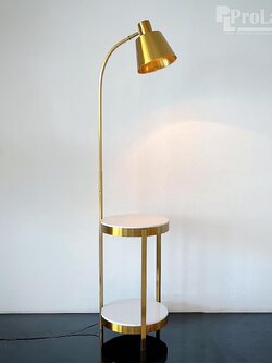 โคมไฟตั้งพื้น F9259 WH สีทอง พร้อมชั้นวางของหินสีขาว ดีไซน์หรู