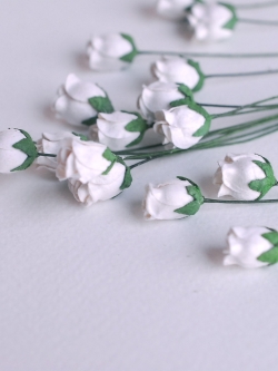 ดอกไม้กระดาษสา ดอกไม้กระดาษสา จตุจักร งานประดิษฐ์ ดอกไม้ทำข้อมือเพื่อนเจ้าสาว แต่งงาน, ดอกกุหลาบตูม 0.8x1 cm. 25 ดอก สีขาว paper flowers, budding roses flower 0.8x1 cm. 25 pieces white color.