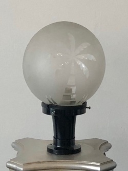 โคมไฟหัวเสา มะพร้าว