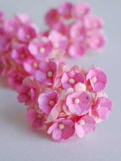 ดอกไม้กระดาษสา ราคาส่ง, ดอกไฮเดรนเยียกระดาษสา ดอกไม้ประดิษฐ์ ตกแต่งงานแต่งงาน ประดิษฐ์ข้อมือเพื่อนเจ้าสาว ขนา่ด 1.5 cm., สำหรับของชำร่วย, งานแต่งงาน, ดอกไม้ทำข้อมือเจ้าสาว สีชมพู-ชมพูอ่อน จำนวน 100 ดอก Paper flower,100 Pieces mulberry hydenyia, 2 TONE pin