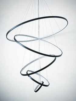 โคมไฟห้อย H721/5 ทรงวงแหวน สีดำ 5 ชั้น ดีไซน์หรูแสง Cool white