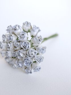 ดอกไม้กระดาษสา ดอกไม้กระดาษสา งานประดิษฐ์ ดอกไม้ทำข้อมือเพื่อนเจ้าสาว แต่งงาน, ดอกกุหลาบตูม 0.8x1 cm. 25 ดอก สีฟ้าอ่อนปัด paper flowers, budding roses flower 0.8x1 cm. 25 pieces pale blue brush color.