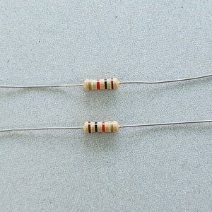 รูปตัวต้านทานแบบฟิล์มคาร์บอน R3 และ สัญลักษณ์ตัวต้านทาน