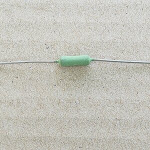 รูปตัวต้านทานไวร์วาวด์ ( Wirewound resistor )