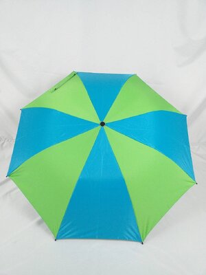 ร่มพับ 2 ตอน ผ้าสีเขียวสลับสีฟ้า กันUV โครงเหล็ก ซี่ 8 ก้าน ด้ามพลาสติก ผลิตในไทย ชิ้น 207#27+29 2020-08-28 10:55:20 2023-10-28 15:40:49