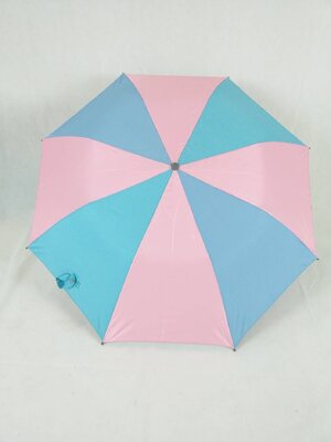 ร่มพับ 2 ตอน สลับ3สี ยูวีใน โครงเหล็กซี่ 8 ก้าน ด้ามพลาสติก ผลิตในไทย ชิ้น SKU-00245 2020-05-14 15:08:55 2020-09-26 13:47:00